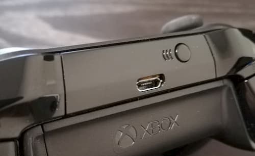 Xboxoneコントローラー 接続できるusbケーブルの規格は ゲーム初心者で苦労自慢